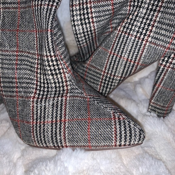 Boots - Picture 2 of 3